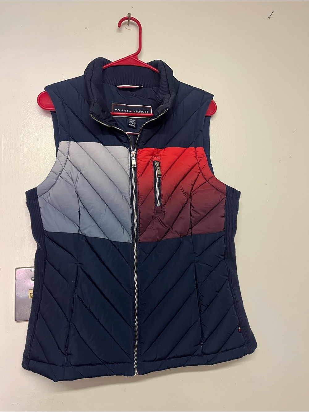 Tommy Hilfiger Navy, Light Gray & Red Quilted Puffer Vest